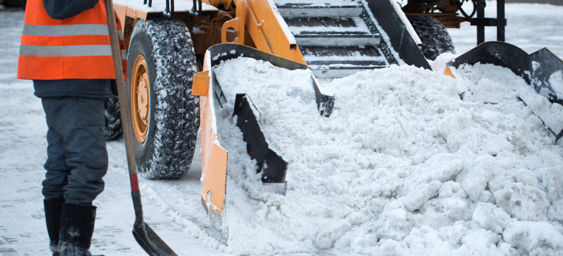 Guide to Finding & Hiring Snow Removal Professionals in My Area